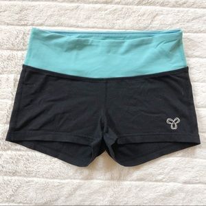 TNA shorts - XS